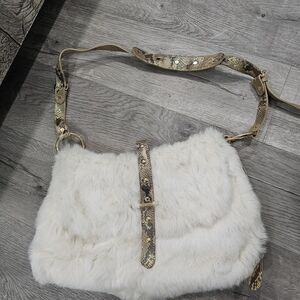 Luxurious White Fur Shoulder Bag with Snakeskin Strap